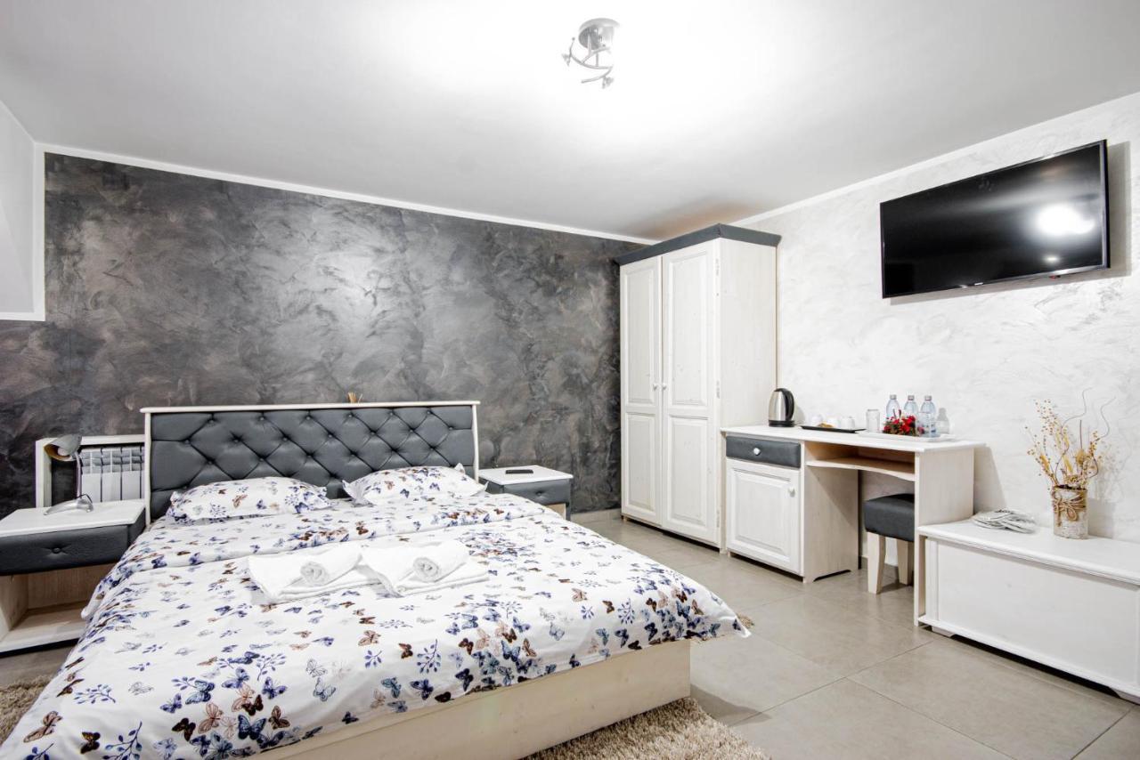 Cazare Moldi - Regim Hotelier Câmpulung Moldovenesc Extérieur photo