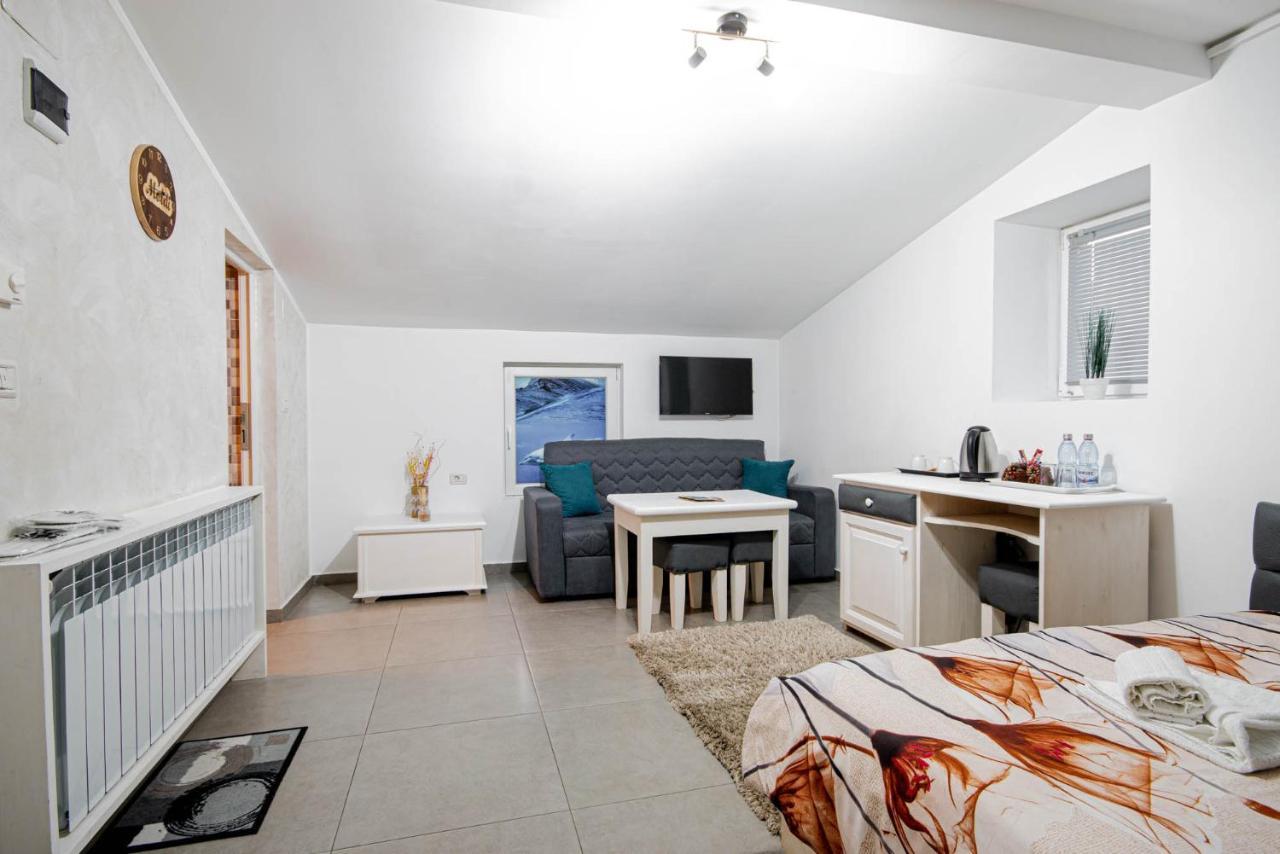 Cazare Moldi - Regim Hotelier Câmpulung Moldovenesc Extérieur photo