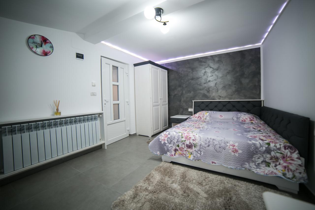 Cazare Moldi - Regim Hotelier Câmpulung Moldovenesc Extérieur photo